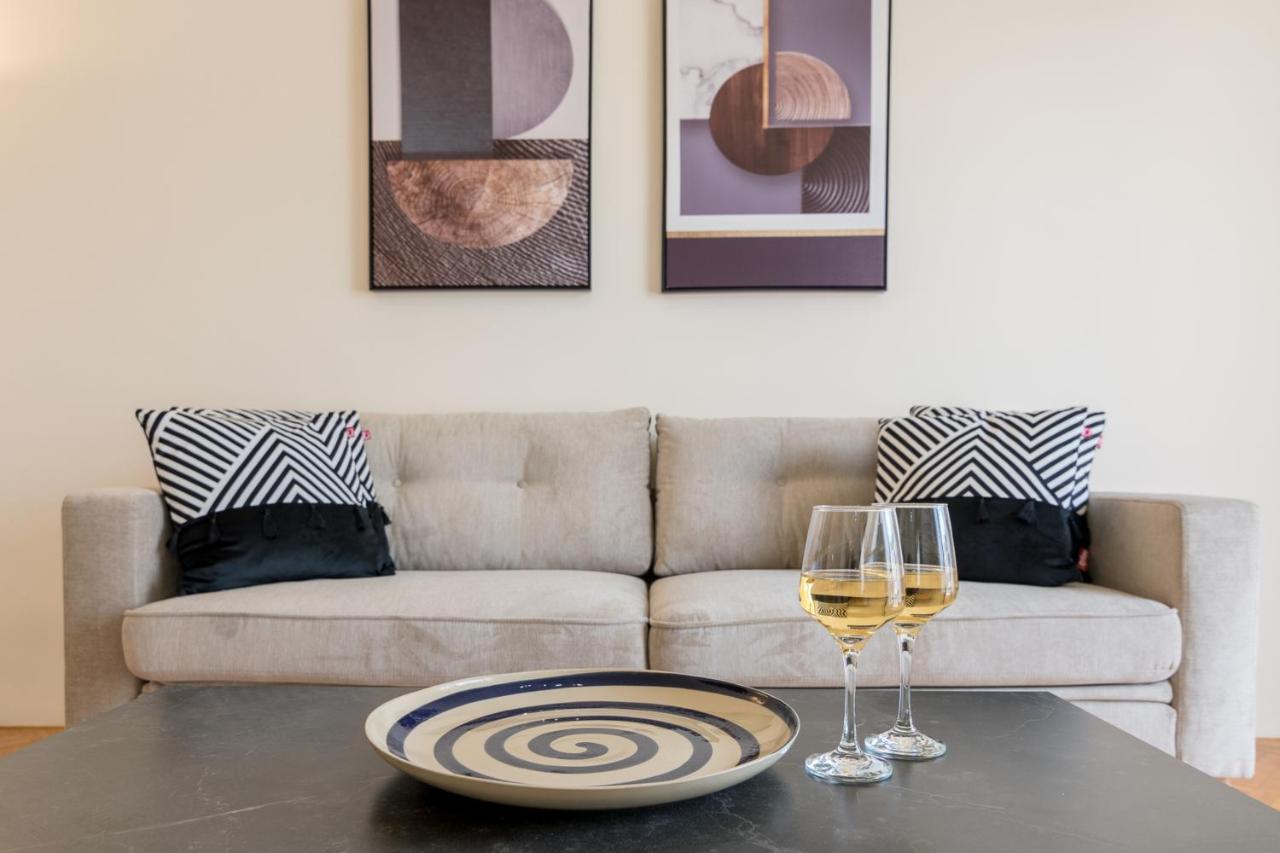 Phaedrus Living: City Center Flat Michalakopoulou Атина Екстериор снимка