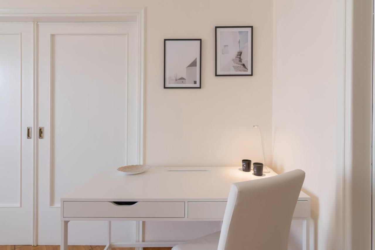 Phaedrus Living: City Center Flat Michalakopoulou Атина Екстериор снимка